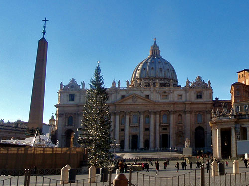 Vatican, Christmas tree at St. Peter's Basilica